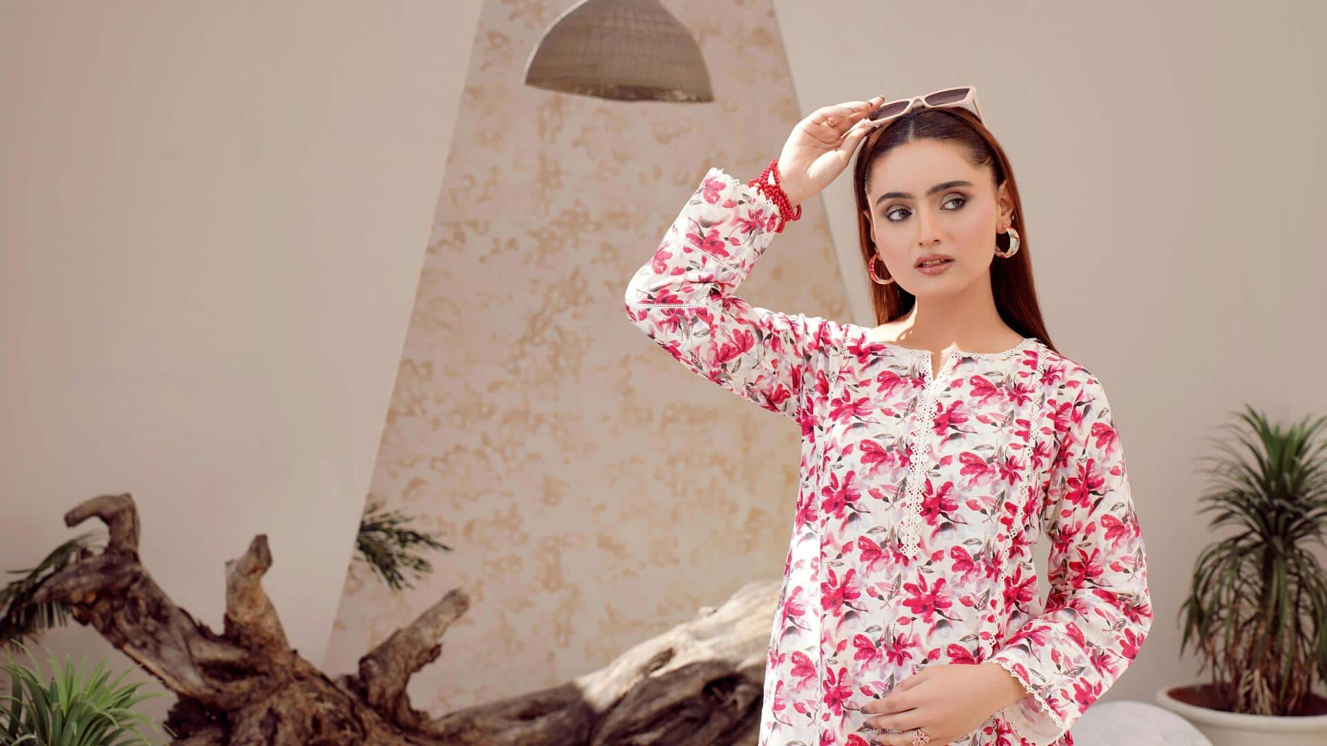 गर्मियों में पारंपरिक ब्लॉक प्रिंट्स के कपड़े पहनकर ऐसे दिखें स्टाइलिश