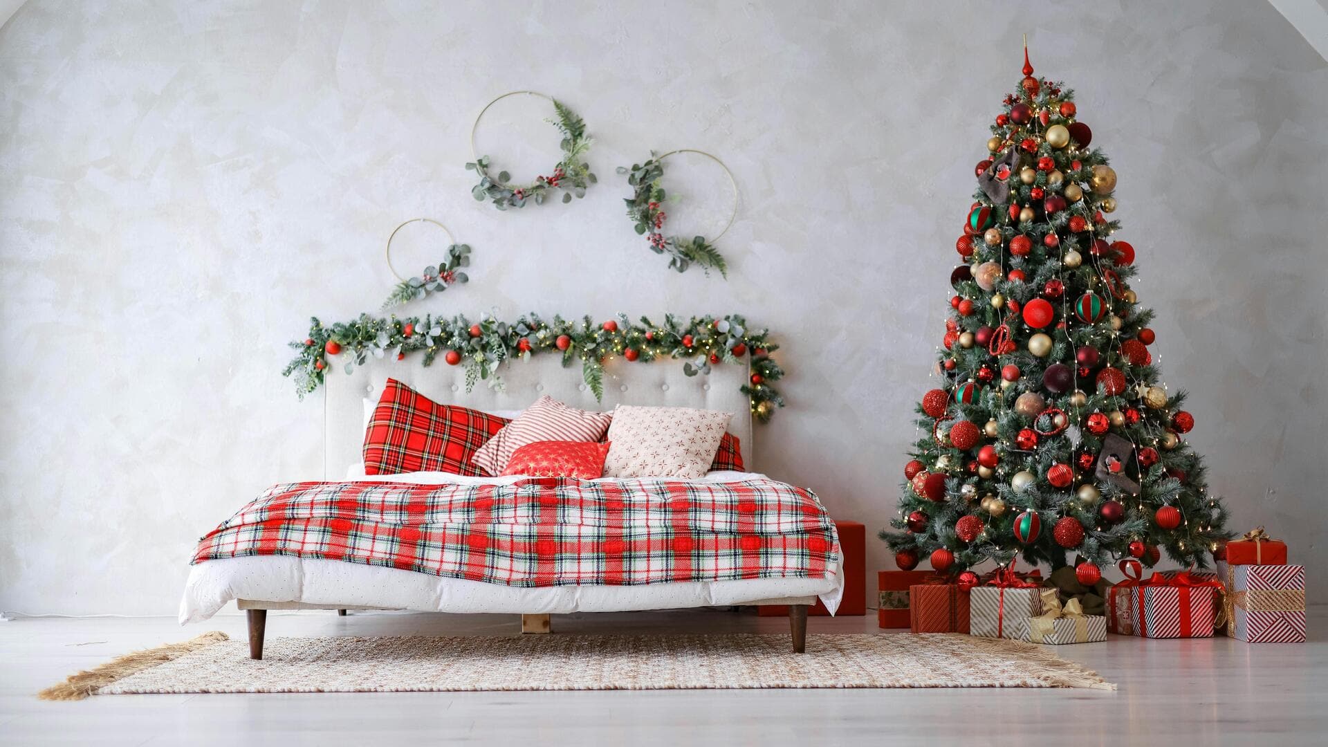 क्रिसमस पर घर को सजाना है पसंद? ये 5 आसान तरीके अपनाएं