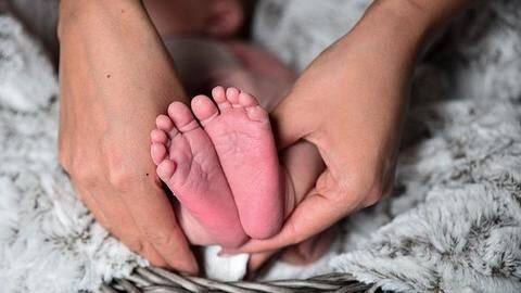 Lok Sabha passes Maternity Bill, leave extended to 26 weeks Lok Sabha passes Maternity Bill, leave extended to 26 weeks