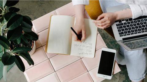 Four creative ways to make money online and offline Four creative ways to make money online and offline