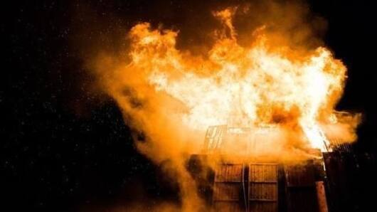 Blast rips through Sufi shrine