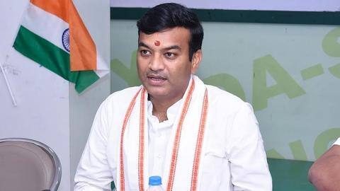 Muslims should bow to Indian culture: UP minister Muslims should bow to Indian culture: UP minister