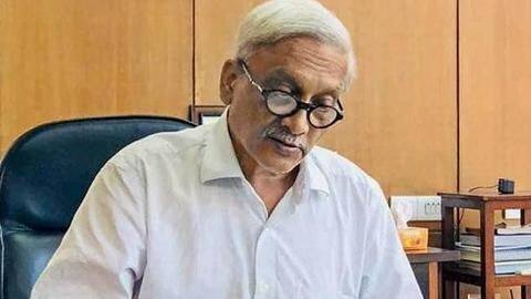 Vice President Naidu meets ailing CM Parrikar at Delhi's AIIMS Vice President Naidu meets ailing CM Parrikar at Delhi's AIIMS