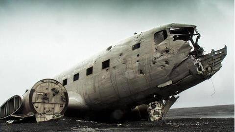 21 dead as plane crashes into lake in South Sudan 21 dead as plane crashes into lake in South Sudan