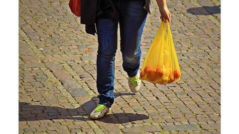 Maharashtra plastic ban: Industry stares at loss of 3L jobs Maharashtra plastic ban: Industry stares at loss of 3L jobs