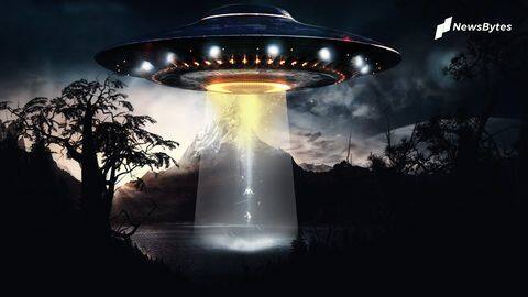 Pentagon releases UFO videos captured by US Navy pilots Pentagon releases UFO videos captured by US Navy pilots