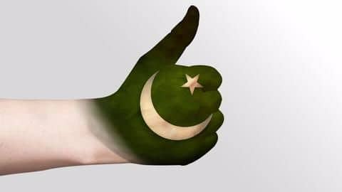 Pakistan hoists largest national flag on 70th Independence Day Pakistan hoists largest national flag on 70th Independence Day