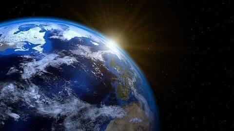 Man to launch himself in rocket to test Flat-Earth theory Man to launch himself in rocket to test Flat-Earth theory