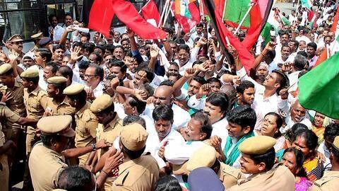 Mahadayi dispute: Two bandhs in 10 days to hit Karnataka Mahadayi dispute: Two bandhs in 10 days to hit Karnataka