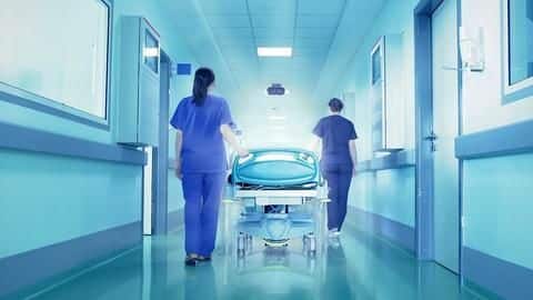 Indian-origin doctor performs double lung transplant on COVID-19 patient Indian-origin doctor performs double lung transplant on COVID-19 patient