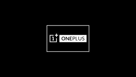 Mi Note 10 v/s OnePlus 7T: Design Mi Note 10 v/s OnePlus 7T: Design
