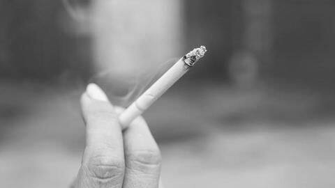 8,214 Delhiites fined in four days for public smoking 8,214 Delhiites fined in four days for public smoking