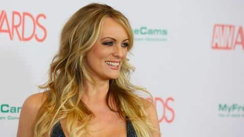 Porn-star Stormy offers to return Trump's $130,000 to break silence Porn-star Stormy offers to return Trump's $130,000 to break silence
