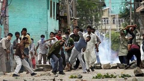 363 terrorists, 71 civilians killed in J&K in 2016-17 363 terrorists, 71 civilians killed in J&K in 2016-17