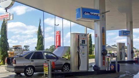 Govt cuts excise duty on petrol, diesel by Rs. 2/litre Govt cuts excise duty on petrol, diesel by Rs. 2/litre