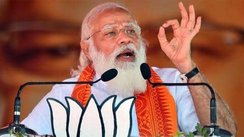 Kolkata rally: Modi takes dig at Mamata; promises 'Sonar Bangla' Kolkata rally: Modi takes dig at Mamata; promises 'Sonar Bangla'