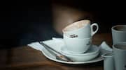 Easy ways to make tea-stained cups look new