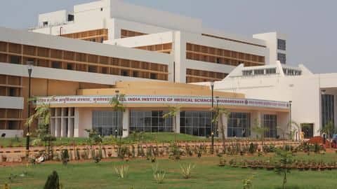 2,000 AIIMS doctors start hunger strike, but will keep working 2,000 AIIMS doctors start hunger strike, but will keep working