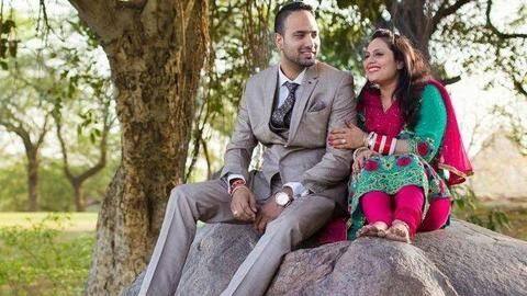 'Happy' young Delhi couple kills themselves in apparent suicide pact 'Happy' young Delhi couple kills themselves in apparent suicide pact