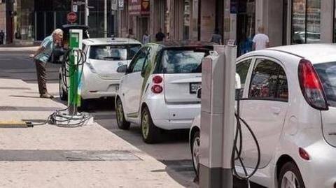 India plans only electric vehicles on roads by 2030 India plans only electric vehicles on roads by 2030