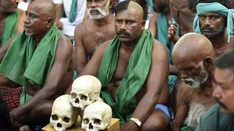 TN farmers protesting at Jantar Mantar consume human excreta TN farmers protesting at Jantar Mantar consume human excreta