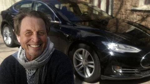 Elon Musk's estranged father had a baby with his stepdaughter Elon Musk's estranged father had a baby with his stepdaughter