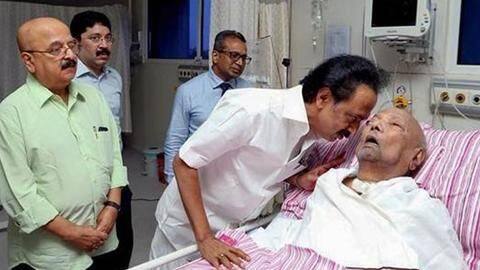 Karunanidhi "extremely critical, unstable": Chennai hospital Karunanidhi "extremely critical, unstable": Chennai hospital