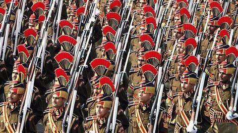 Despite stone-pelting, thousands of J&K youths apply in Delhi Police Despite stone-pelting, thousands of J&K youths apply in Delhi Police