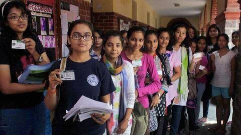 NEET 2018: Delhi HC puts CBSE's eligibility criteria on hold NEET 2018: Delhi HC puts CBSE's eligibility criteria on hold