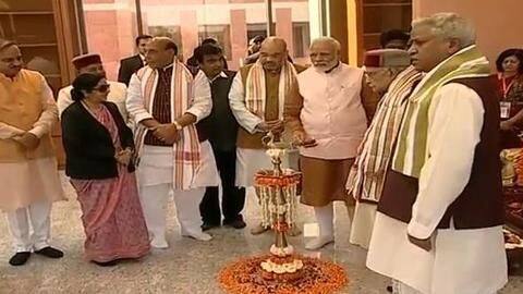 Modi inaugurates BJP's new headquarters at Delhi's DDU Marg Modi inaugurates BJP's new headquarters at Delhi's DDU Marg