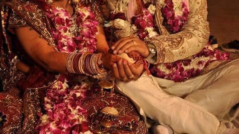 Sexual relationship doesn't imply marriage under Hindu laws: Bombay HC Sexual relationship doesn't imply marriage under Hindu laws: Bombay HC