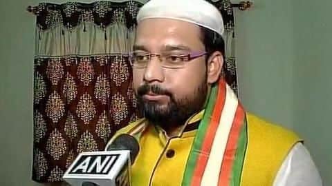 Maulvi offers Rs. 20L for garlanding Nawaz Sharif with shoes Maulvi offers Rs. 20L for garlanding Nawaz Sharif with shoes