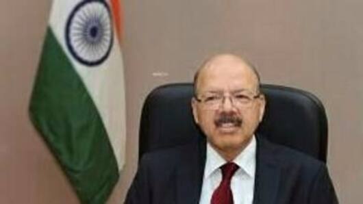 Usage of paper-trail EVMs in elections