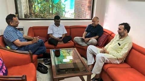 Kejriwal's visit to L-G's office turns into nightstay, indefinite fast Kejriwal's visit to L-G's office turns into nightstay, indefinite fast