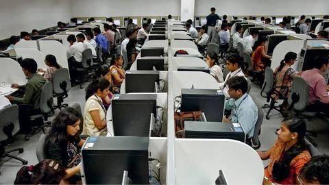 Mumbai police bust call-center racket in Ghaziabad Mumbai police bust call-center racket in Ghaziabad