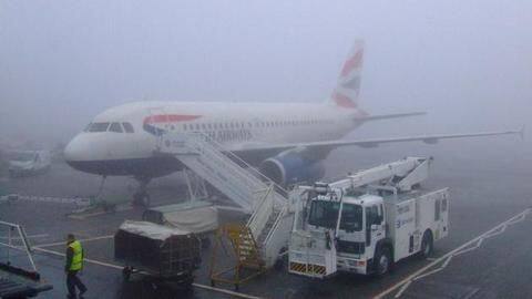 Fog affects 100 flights, 90 trains in and around Delhi Fog affects 100 flights, 90 trains in and around Delhi