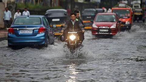 'Extremely heavy rains' likely in Mumbai through the weekend 'Extremely heavy rains' likely in Mumbai through the weekend
