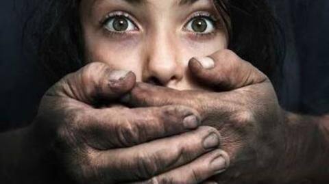 Mother sells Delhi teen to Manali-pimp for Rs. 40,000 monthly Mother sells Delhi teen to Manali-pimp for Rs. 40,000 monthly