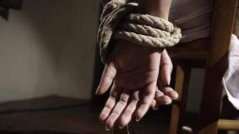 Bhopal: Stalker holds model hostage for 12 hours for fame Bhopal: Stalker holds model hostage for 12 hours for fame
