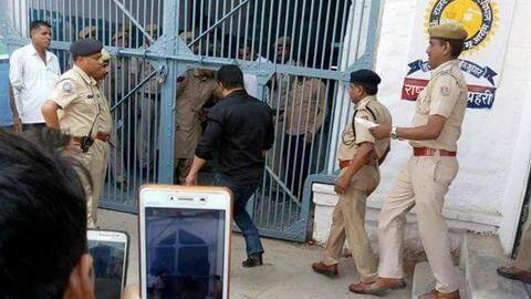 In jail, Salman had dal-sabzi-roti for dinner, slept on floor In jail, Salman had dal-sabzi-roti for dinner, slept on floor