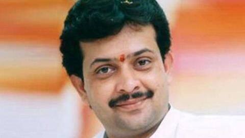 MP: Bhaiyyuji Maharaj, guru to top-politicians, shoots himself to death MP: Bhaiyyuji Maharaj, guru to top-politicians, shoots himself to death