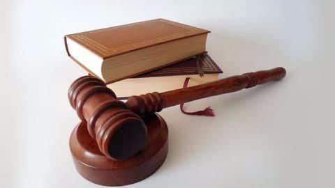 SC bars triple talaq till Centre forms laws SC bars triple talaq till Centre forms laws