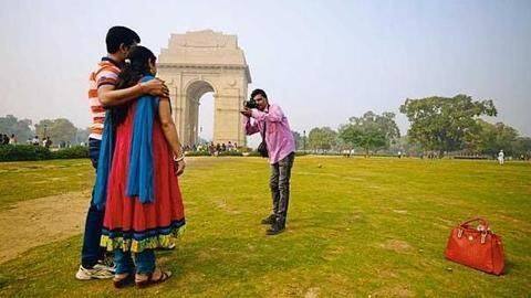 Hours after Modi's remarks, ASI lifts photography ban in monuments Hours after Modi's remarks, ASI lifts photography ban in monuments