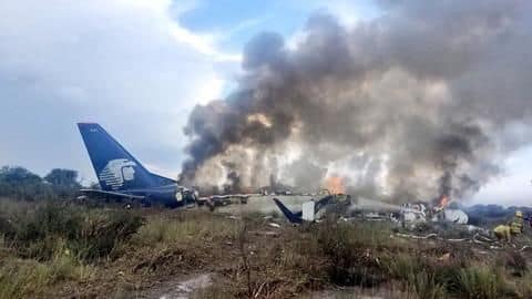 Plane crashes in Mexico, all 101 on board survive Plane crashes in Mexico, all 101 on board survive