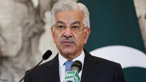 Pakistan foreign minister's face blackened with ink Pakistan foreign minister's face blackened with ink