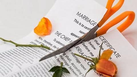 AMU prof's wife alleges 'triple talaq', but no law available AMU prof's wife alleges 'triple talaq', but no law available