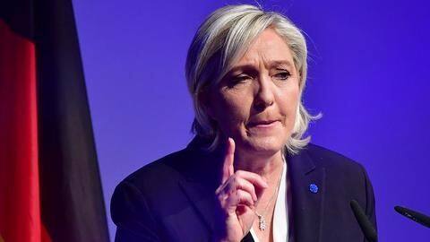 French elections: Marine Le Pen quits as National Front leader French elections: Marine Le Pen quits as National Front leader