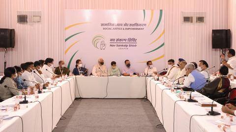 Congress plans 'padyatras' from Kashmir to Kanyakumari over unemployment Congress plans 'padyatras' from Kashmir to Kanyakumari over unemployment
