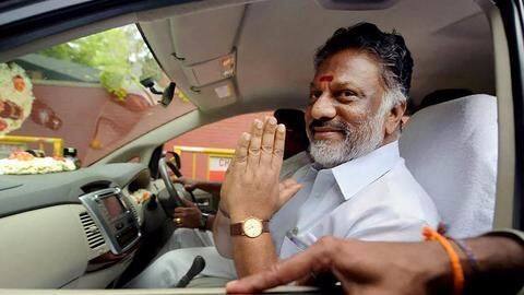 Sasikala camp divided: Will leaders cross over to Panneerselvam camp? Sasikala camp divided: Will leaders cross over to Panneerselvam camp?