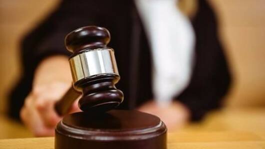 High Court, English and post-colonial hangover